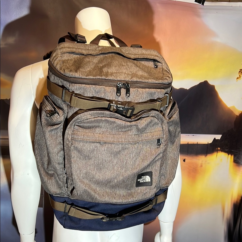 The North Face Men's Tan fabric daypack Backpack